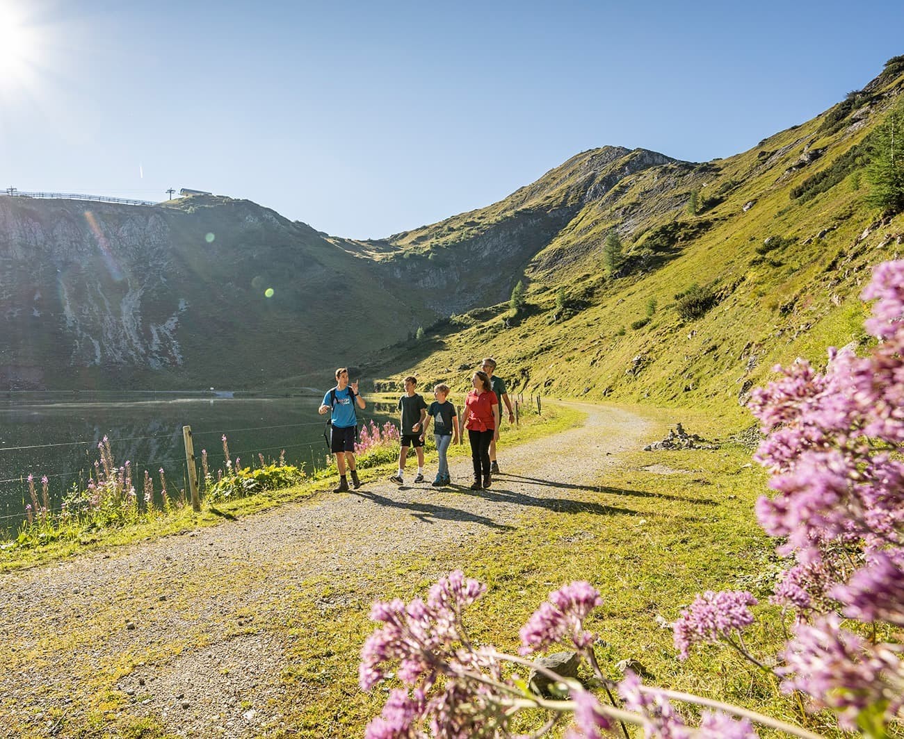 Hiking with the family along the reservoir Seekarsee