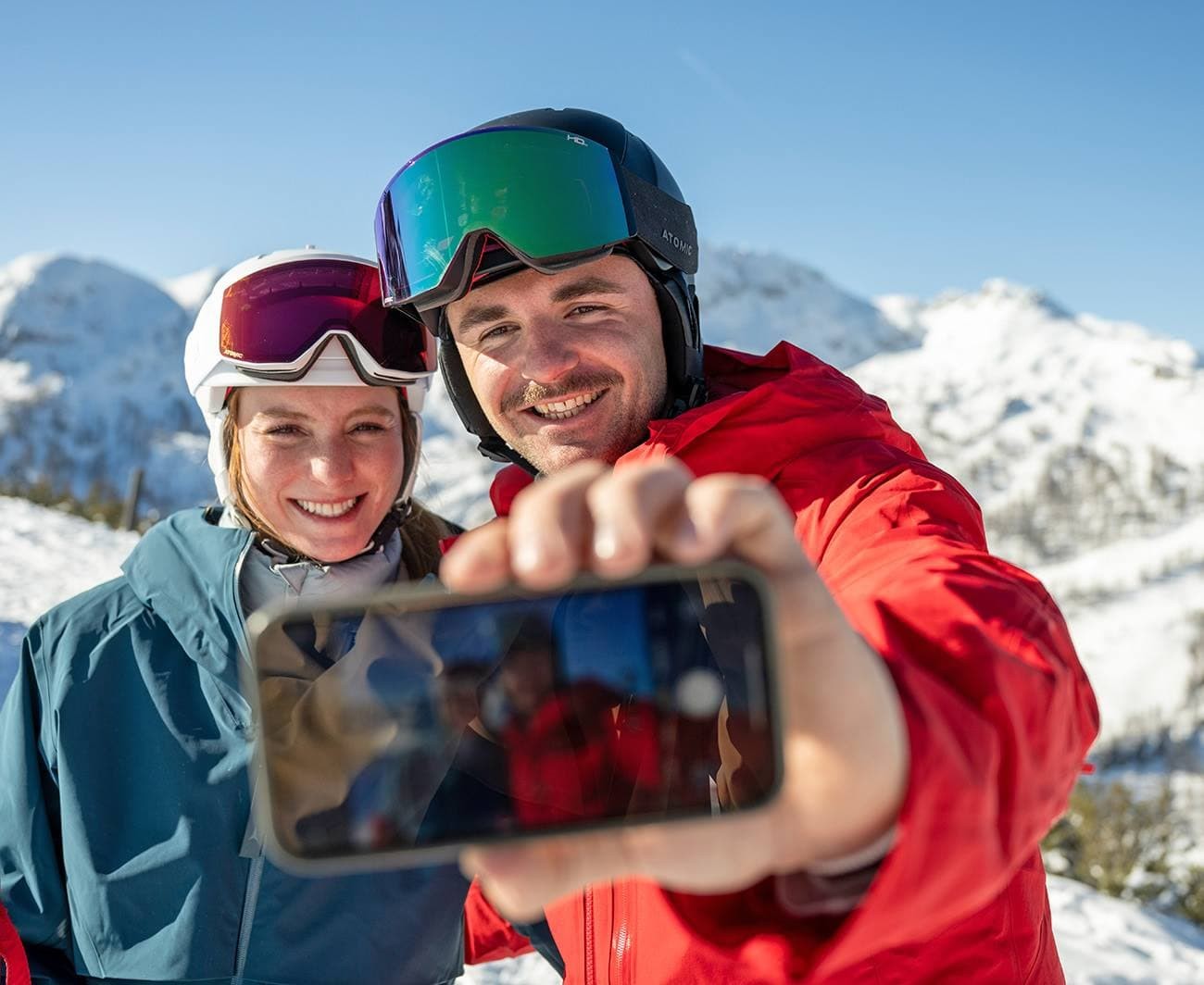 Skier taking selfies in the Zauchensee-Flachauwinkl ski area